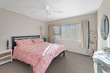 Photo of property in 3/50 Kenderdine Road, Papatoetoe, Auckland, 2025