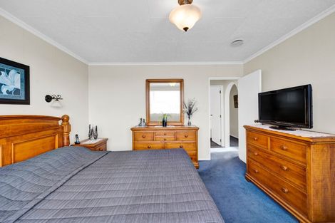 Photo of property in 17 Smeaton Road, Bell Block, New Plymouth, 4312