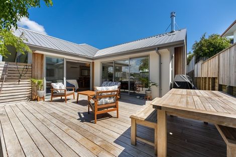 Photo of property in 55b Paynters Avenue, Strandon, New Plymouth, 4312