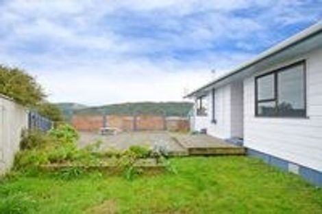 Photo of property in 87 Kingsley Street, Stokes Valley, Lower Hutt, 5019