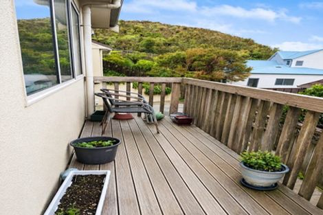 Photo of property in 15 Sirsi Terrace, Broadmeadows, Wellington, 6035