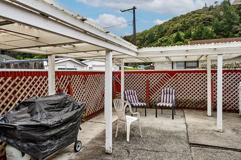 Photo of property in 5 Lane Street, Wallaceville, Upper Hutt, 5018