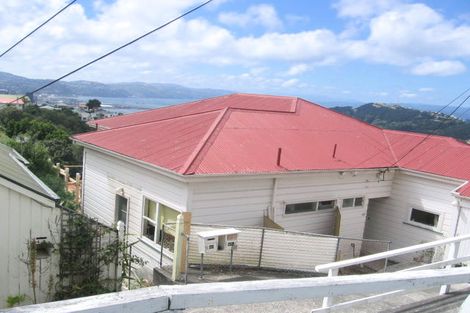 Photo of property in 40 Connaught Terrace, Brooklyn, Wellington, 6021