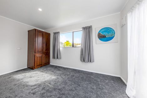 Photo of property in 24 President Avenue, Papakura, 2110