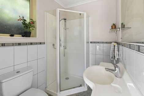 Photo of property in 6 Richard Halse Drive, Manurewa, Auckland, 2105