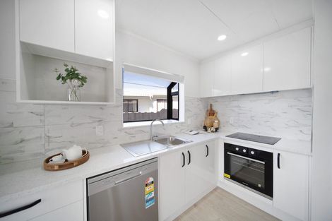 Photo of property in 2/230 Finlayson Avenue, Clendon Park, Auckland, 2103