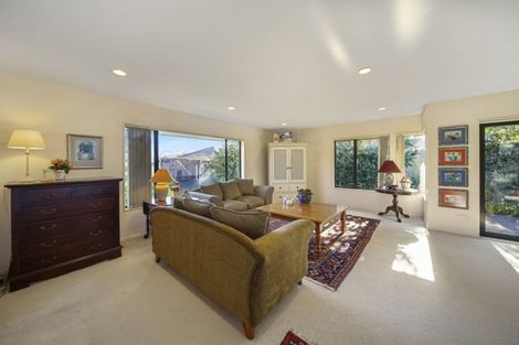 Photo of property in 1/20 Limerick Place, Dannemora, Auckland, 2016