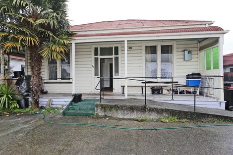 Photo of property in 402 Avenue Road West, Hastings, 4122