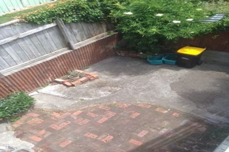 Photo of property in 10 Porritt Avenue, Mount Victoria, Wellington, 6011