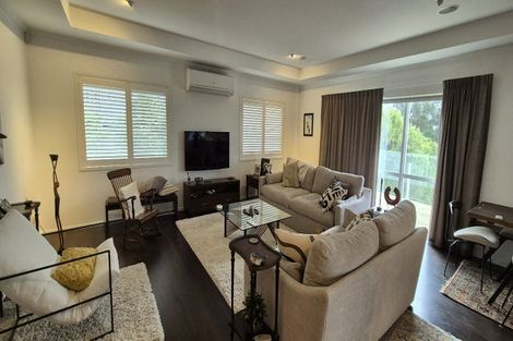 Photo of property in 3 Viridian Lane, Greenhithe, Auckland, 0632