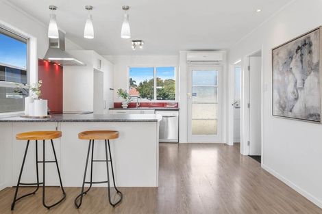 Photo of property in 15 Tyndrum Place, Highland Park, Auckland, 2010