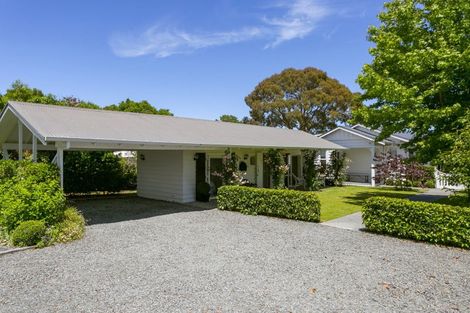 Photo of property in 24 Mahuta Road, Waitahanui, Taupo, 3378
