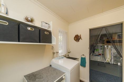 Photo of property in 14a Cecil Place, Cloverlea, Palmerston North, 4412