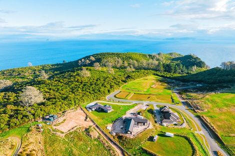Photo of property in 5 Glendas Way, Acacia Bay, Taupo, 3385