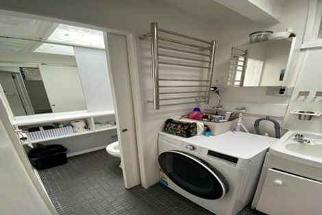 Photo of property in 37 Moa Point Road, Moa Point, Wellington, 6022