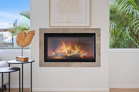 Photo of property in 40a Verran Road, Birkdale, Auckland, 0626