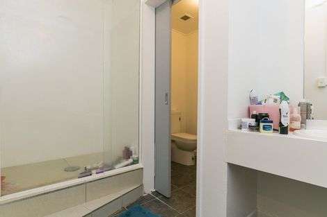 Photo of property in 8b Lipman Street, Mount Victoria, Wellington, 6011