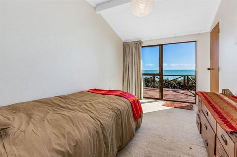 Photo of property in 82 Ames Street, Paekakariki, 5034