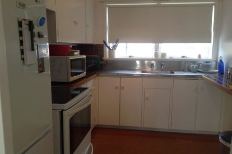 Photo of property in 2/221 Hurstmere Road, Takapuna, Auckland, 0622