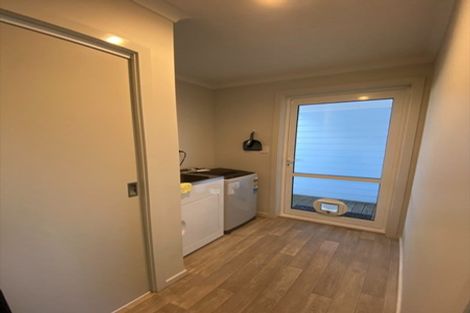 Photo of property in 41 Devon Street, Picton, 7220