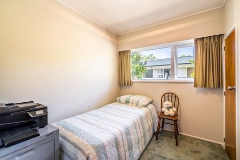 Photo of property in 769 East Coast Road, Northcross, Auckland, 0630