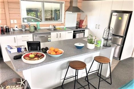 Photo of property in 56a Bay Street, Red Beach, 0932