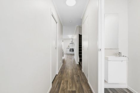 Photo of property in 25 Chiefs Court, Hamilton East, Hamilton, 3216