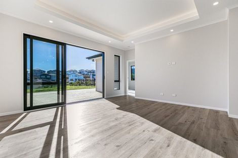 Photo of property in 16 Captain Rings Drive, Papakura, 2110