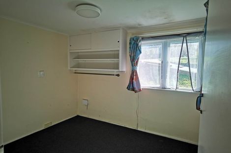 Photo of property in 16a Commodore Parry Road, Castor Bay, Auckland, 0620