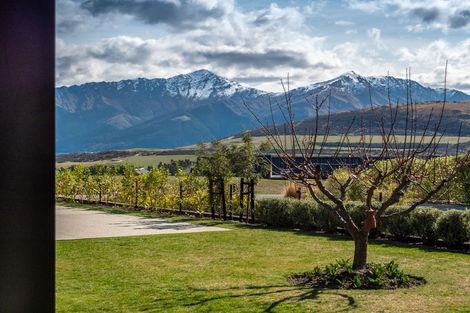 Photo of property in 9 Glenfiddich Road, Jacks Point, Queenstown, 9371