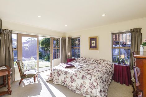 Photo of property in 1 The Oaks, Awapuni, Palmerston North, 4412