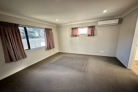 Photo of property in 6 Moonsail Drive, Whitby, Porirua, 5024