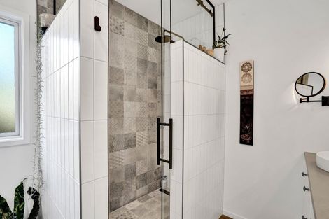 Photo of property in 14a Clawton Street, Westown, New Plymouth, 4310