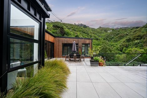 Photo of property in 17 Kim Street, Khandallah, Wellington, 6035