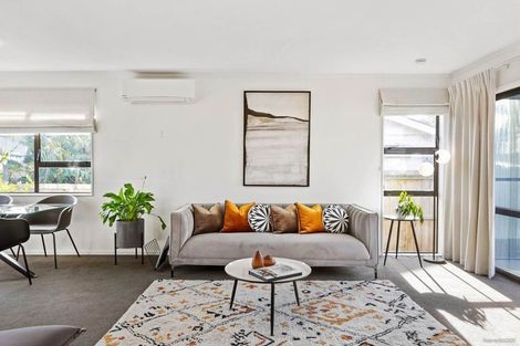 Photo of property in 2/15 Margan Avenue, New Lynn, Auckland, 0600