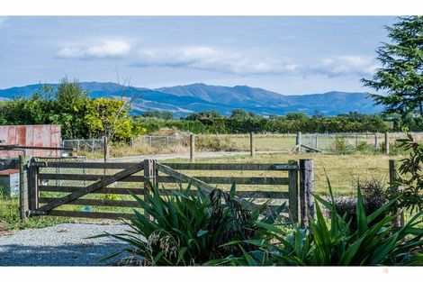 Photo of property in 72 Timaru Road, Waimate, 7924