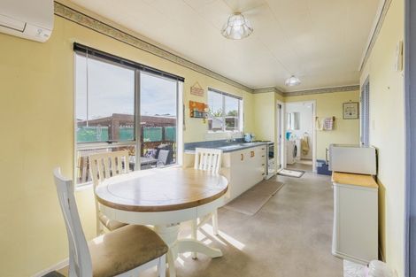 Photo of property in 12 Selkirk Street, Tamatea, Napier, 4112
