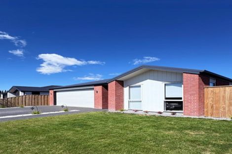 Photo of property in 8 Fernbird Road, Rolleston, 7678