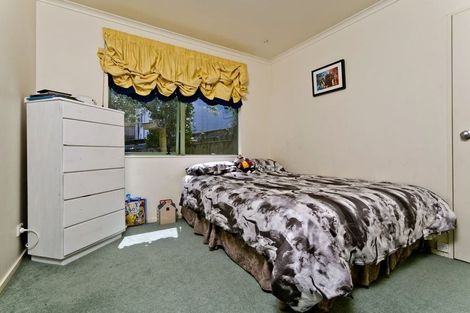 Photo of property in 1/65 Girrahween Drive, Totara Vale, Auckland, 0629