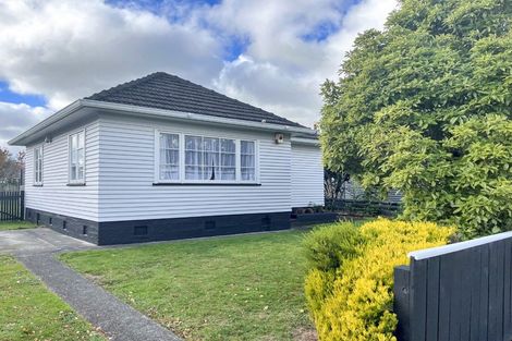 Photo of property in 13 Webb Street, Terrace End, Palmerston North, 4410