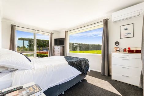 Photo of property in 773 Waitakere Road, Kumeu, 0891