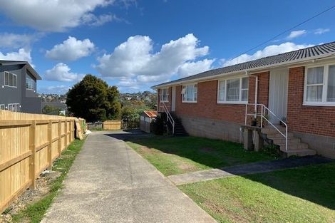 Photo of property in 2/165 Chivalry Road, Glenfield, Auckland, 0629
