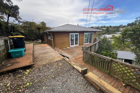 Photo of property in 145 Ruskin Road, Newlands, Wellington, 6037