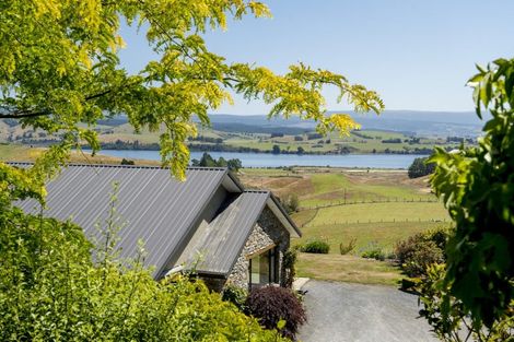 Photo of property in 67 Surrey Heights, Waihola, Outram, 9073