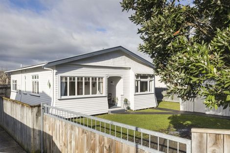 Photo of property in 740 Main Street, Palmerston North, 4414