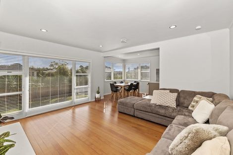 Photo of property in 15 Tamariki Avenue, Kelston, Auckland, 0602