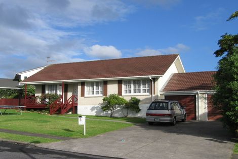 Photo of property in 1/1 Raddock Place, Farm Cove, Auckland, 2012