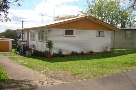 Photo of property in 16 Hamblyn Crescent, Nawton, Hamilton, 3200