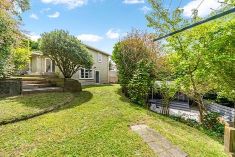 Photo of property in 19 Kitchener Terrace, Johnsonville, Wellington, 6037
