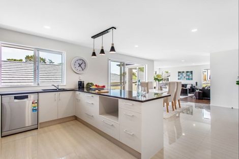 Photo of property in 8 Magnum Drive, Kumeu, 0810